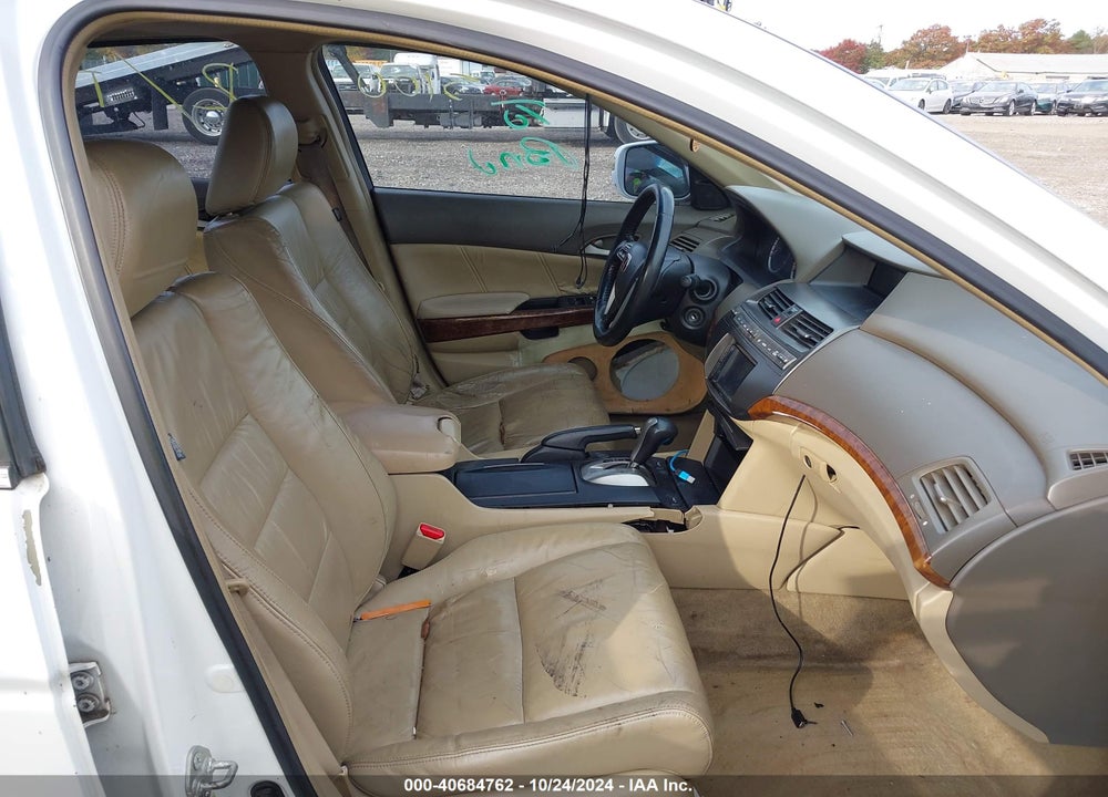 2008 HONDA ACCORD VIN: 1HGCP268X8A048825
