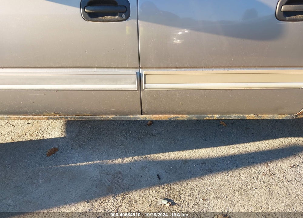 2003 CHEVROLET SILVERADO 2500HD LS VIN: 1GCHK23U73F227582