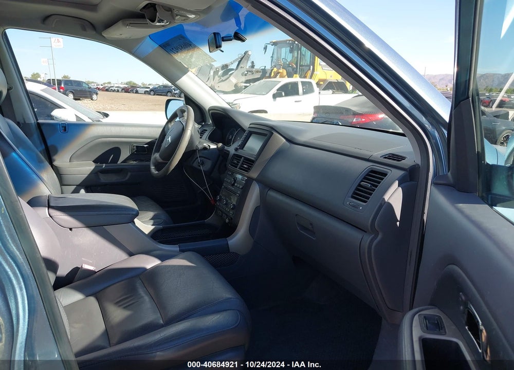 2006 HONDA PILOT EX-L VIN: 5FNYF28796B030171