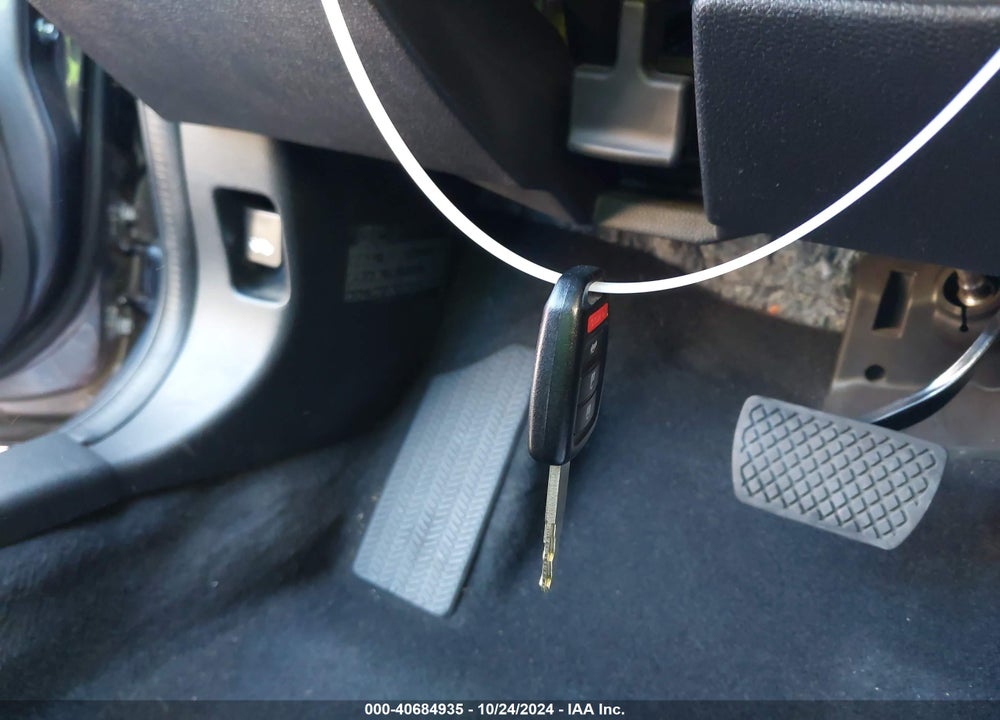 2020 HONDA CIVIC LX VIN: 2HGFC2F65LH512573