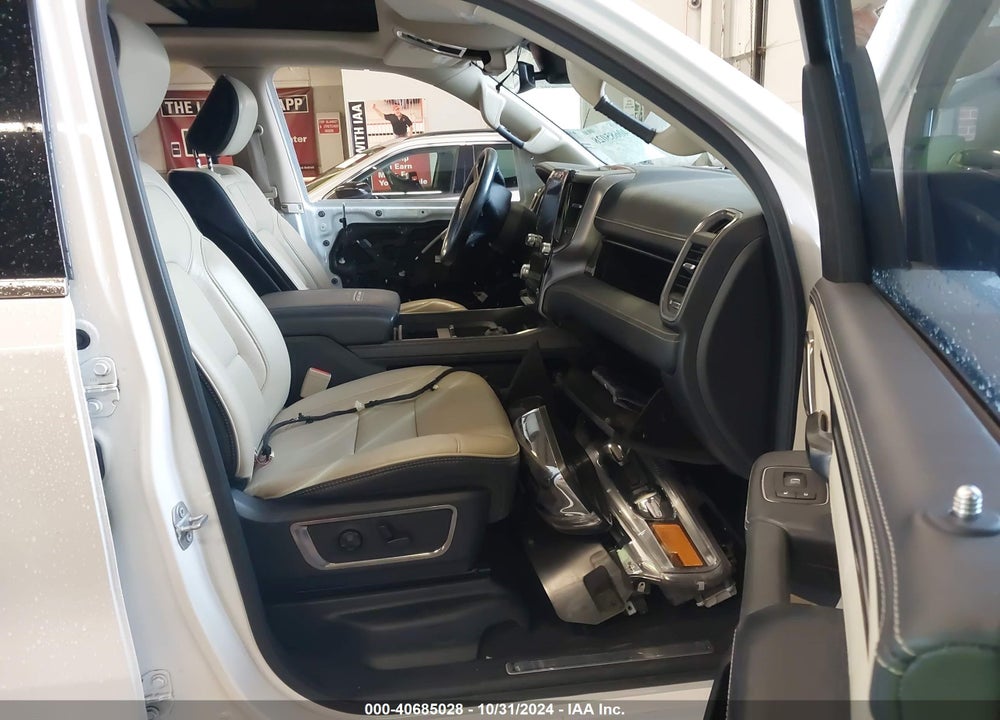 2019 RAM 1500 LIMITED 4X4 6'4 BOX VIN: 1C6SRFPTXKN751914