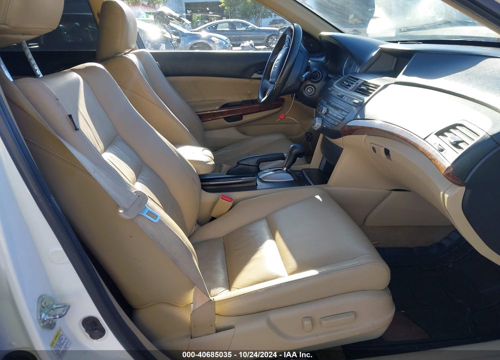 2012 HONDA ACCORD 2.4 EX-L VIN: 1HGCP2F82CA215803