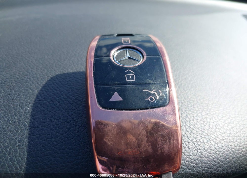 2021 MERCEDES-BENZ C 300 SEDAN VIN: W1KWF8DB1MR614095