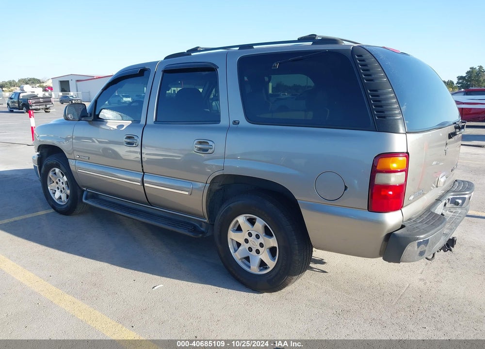 2001 CHEVROLET TAHOE LT VIN: 1GNEC13T41R122082