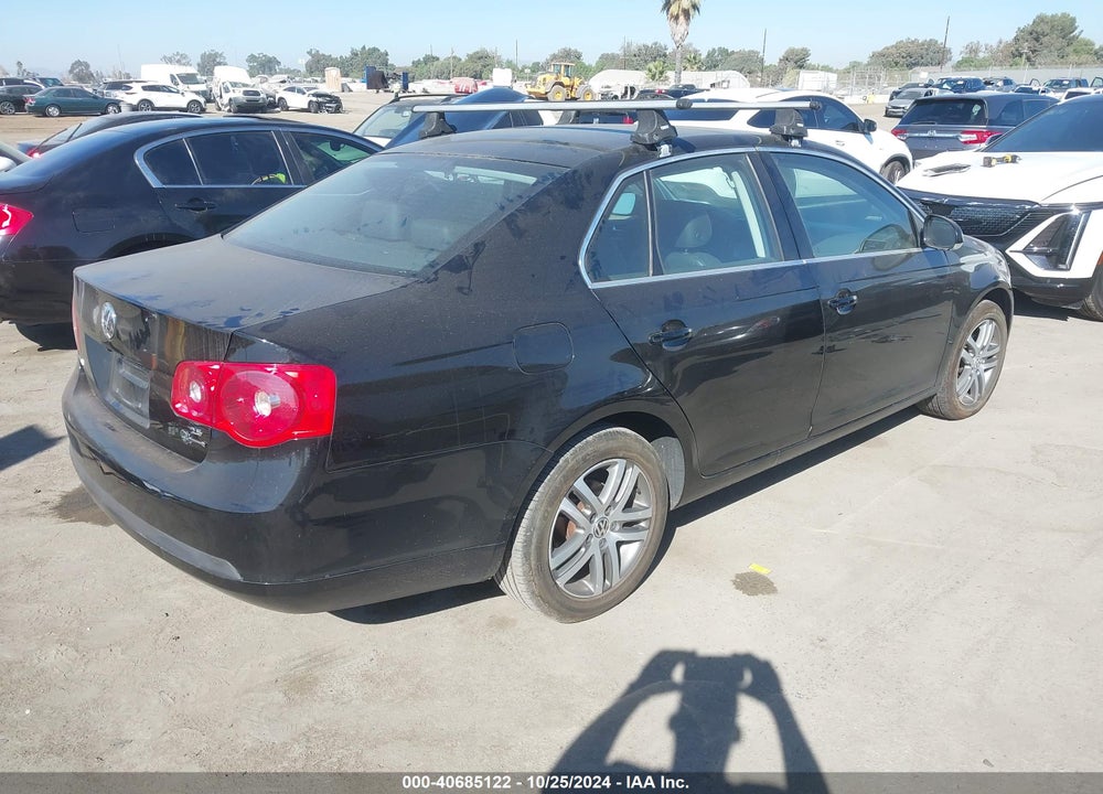 2005 VOLKSWAGEN JETTA 2.5 VIN: 3VWSG71K15M635792