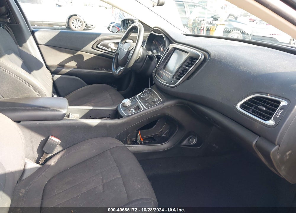 2015 CHRYSLER 200 LIMITED VIN: 1C3CCCAB2FN688895