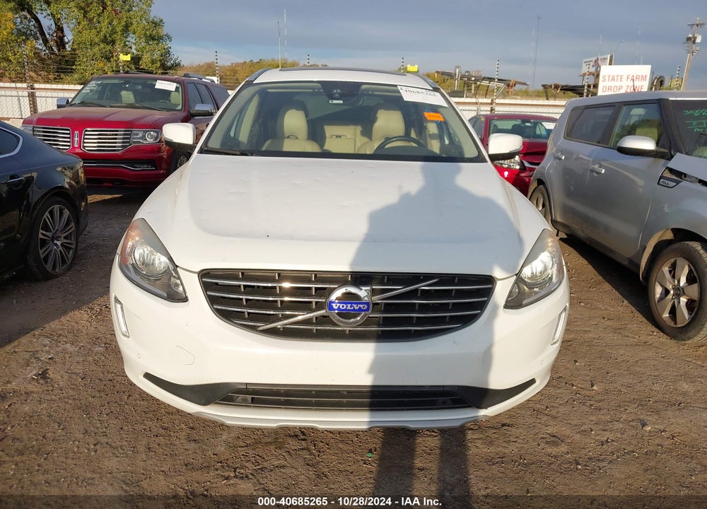 2016 VOLVO XC60 T5 DRIVE-E PREMIER VIN: YV440MDK2G2914038