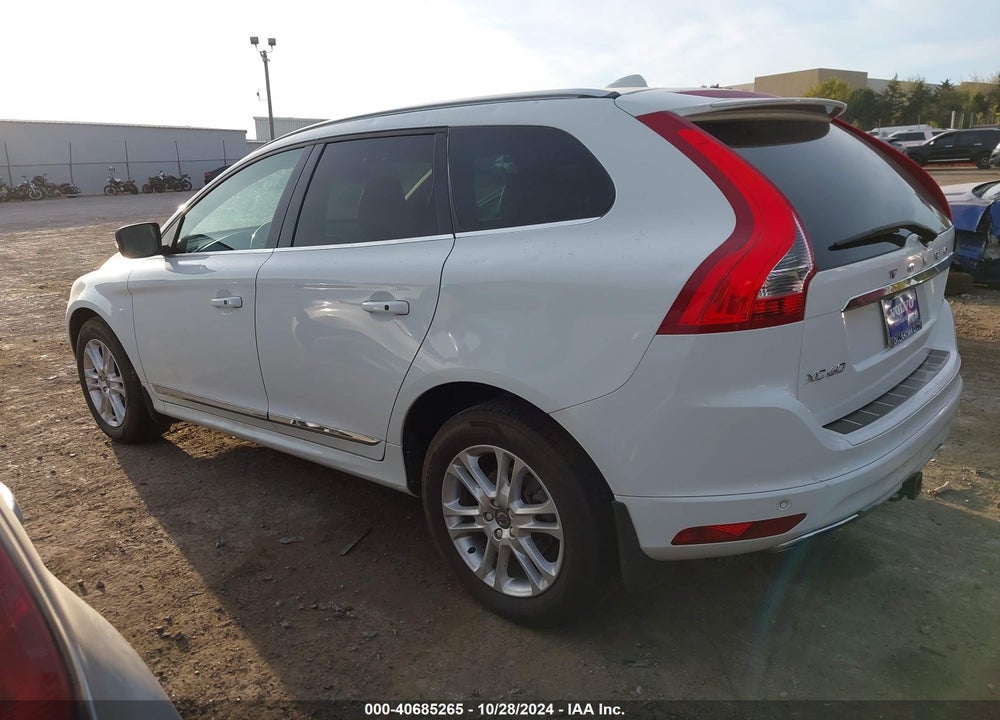 2016 VOLVO XC60 T5 DRIVE-E PREMIER VIN: YV440MDK2G2914038