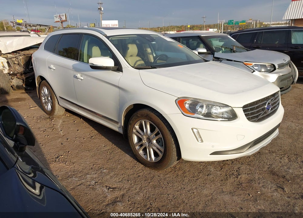 2016 VOLVO XC60 T5 DRIVE-E PREMIER VIN: YV440MDK2G2914038