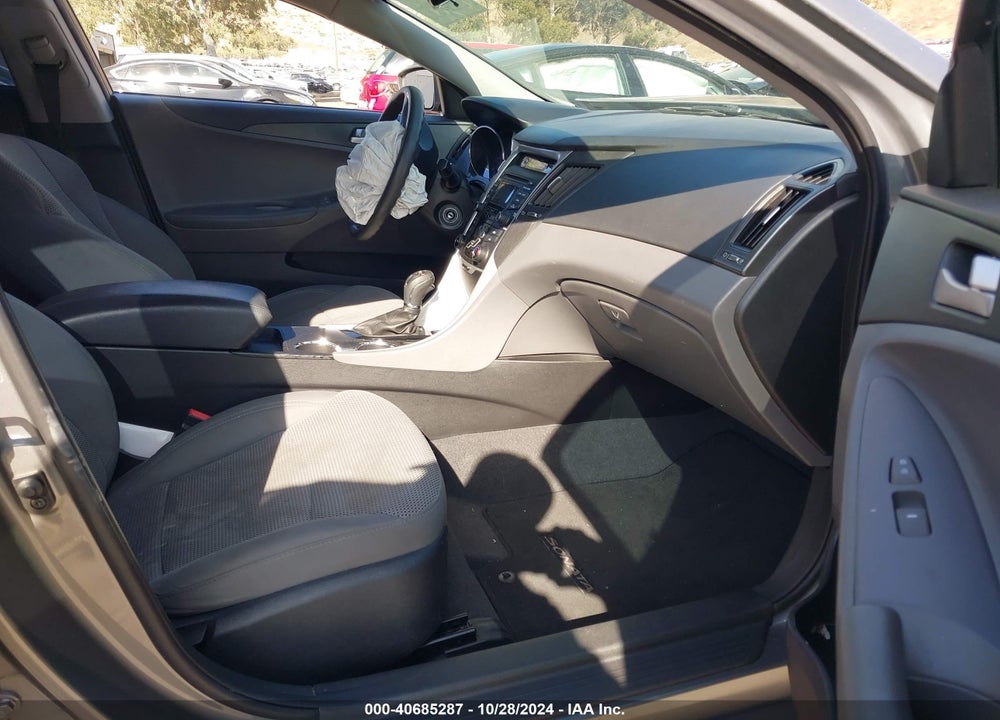 2013 HYUNDAI SONATA GLS VIN: 5NPEB4AC1DH804414