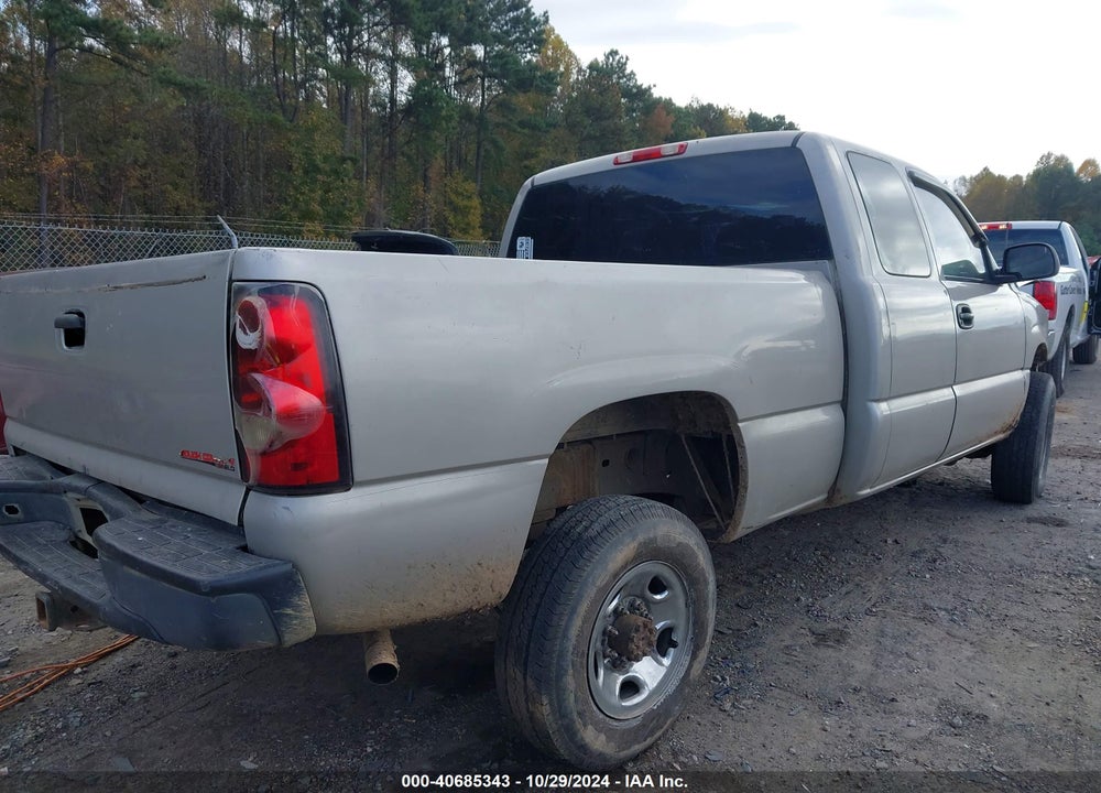 2006 CHEVROLET SILVERADO 2500HD WORK TRUCK VIN: 1GCHK29U26E220783