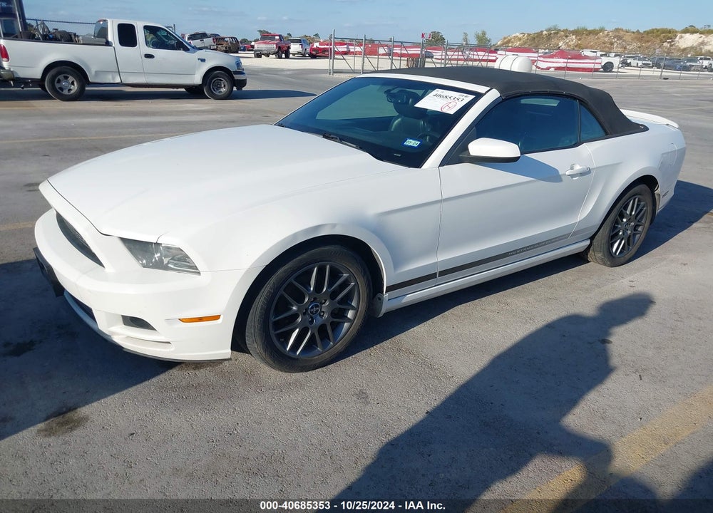 2013 FORD MUSTANG V6 PREMIUM VIN: 1ZVBP8EM3D5220768