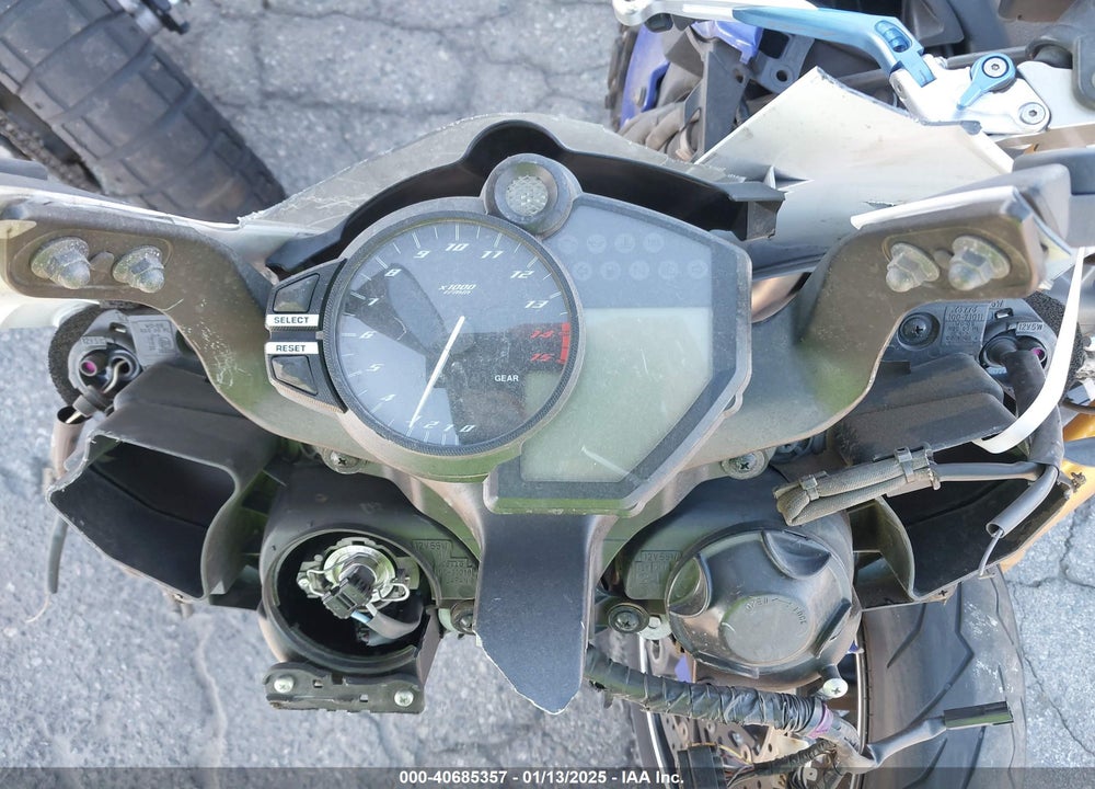 2014 YAMAHA YZFR1 C VIN: JYARN23Y3EA004255