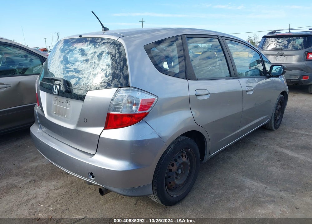 2010 HONDA FIT VIN: JHMGE8H26AS022190