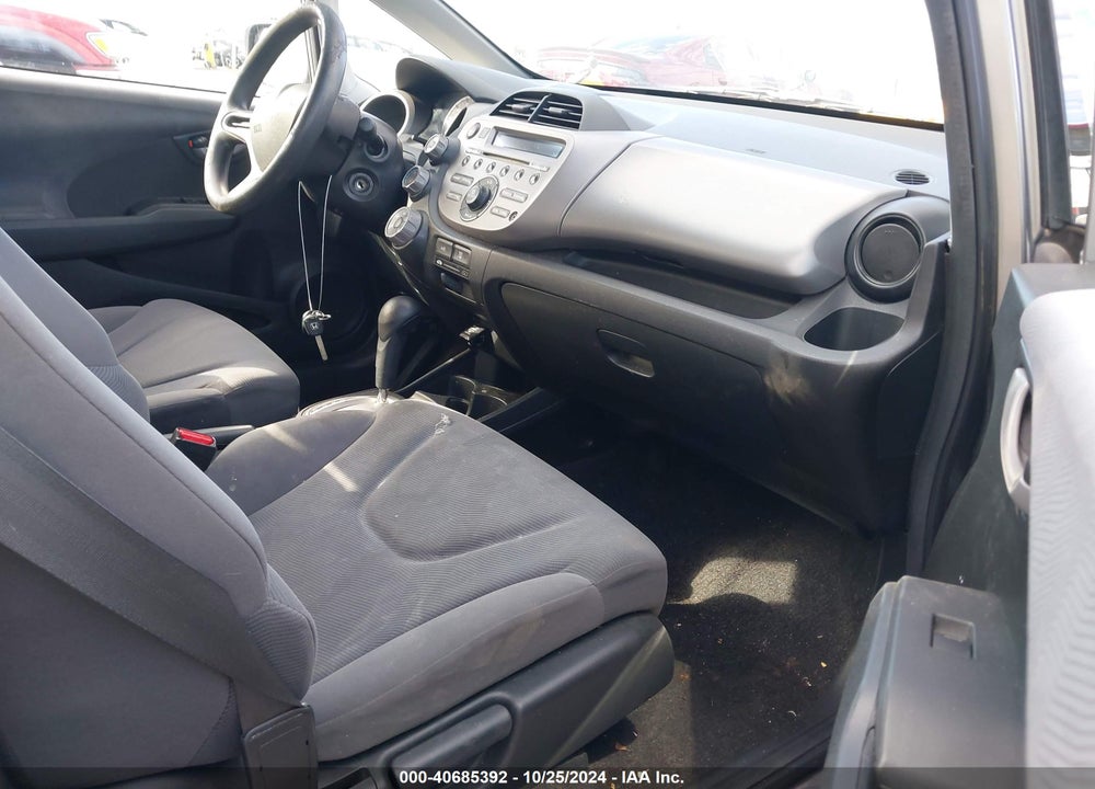 2010 HONDA FIT VIN: JHMGE8H26AS022190