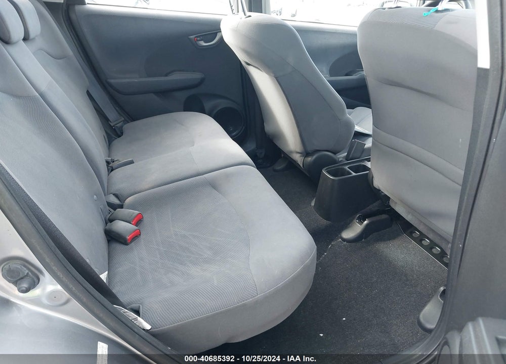 2010 HONDA FIT VIN: JHMGE8H26AS022190