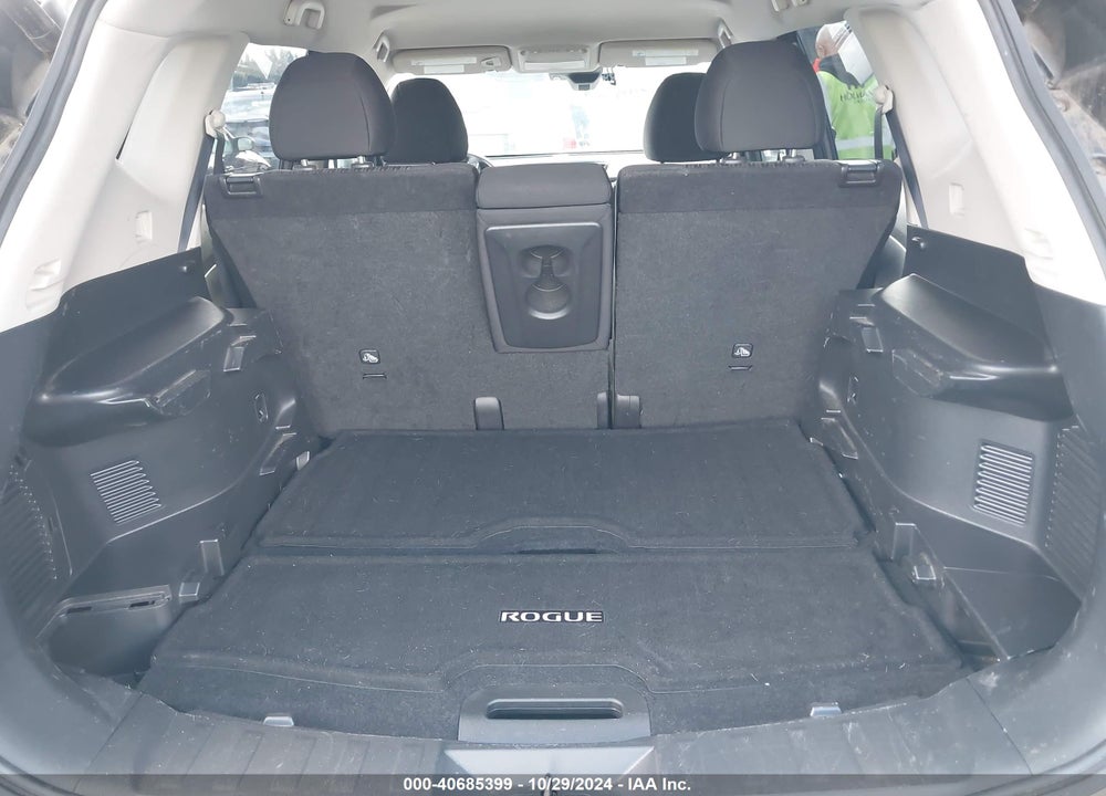 2019 NISSAN ROGUE SV VIN: JN8AT2MV6KW374954