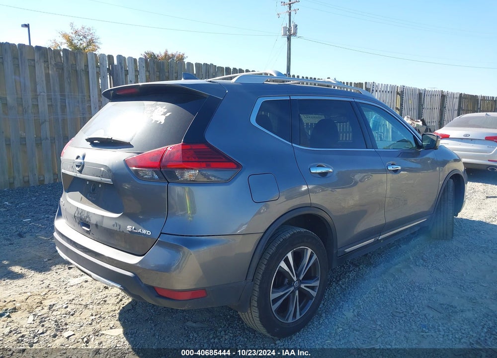 2017 NISSAN ROGUE SL VIN: 5N1AT2MV5HC748486