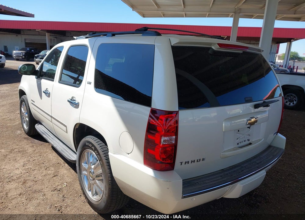 2010 CHEVROLET TAHOE LTZ VIN: 1GNUCCE03AR210681