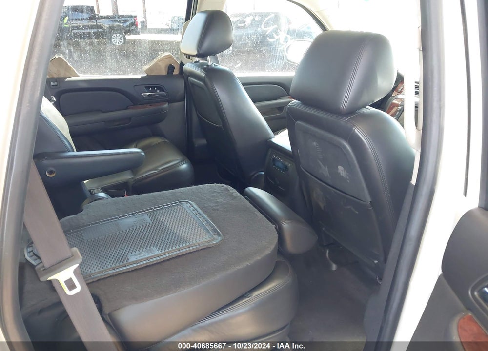 2010 CHEVROLET TAHOE LTZ VIN: 1GNUCCE03AR210681