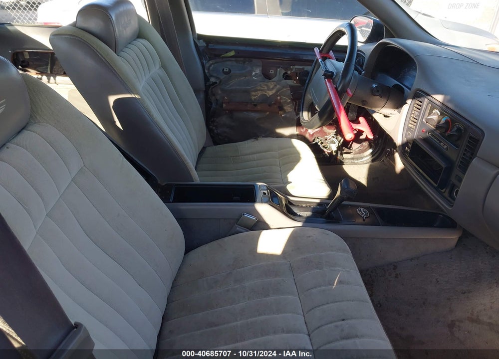 1996 CHEVROLET CAPRICE / IMPALA CLASSIC SS VIN: 1G1BL52P0TR149945