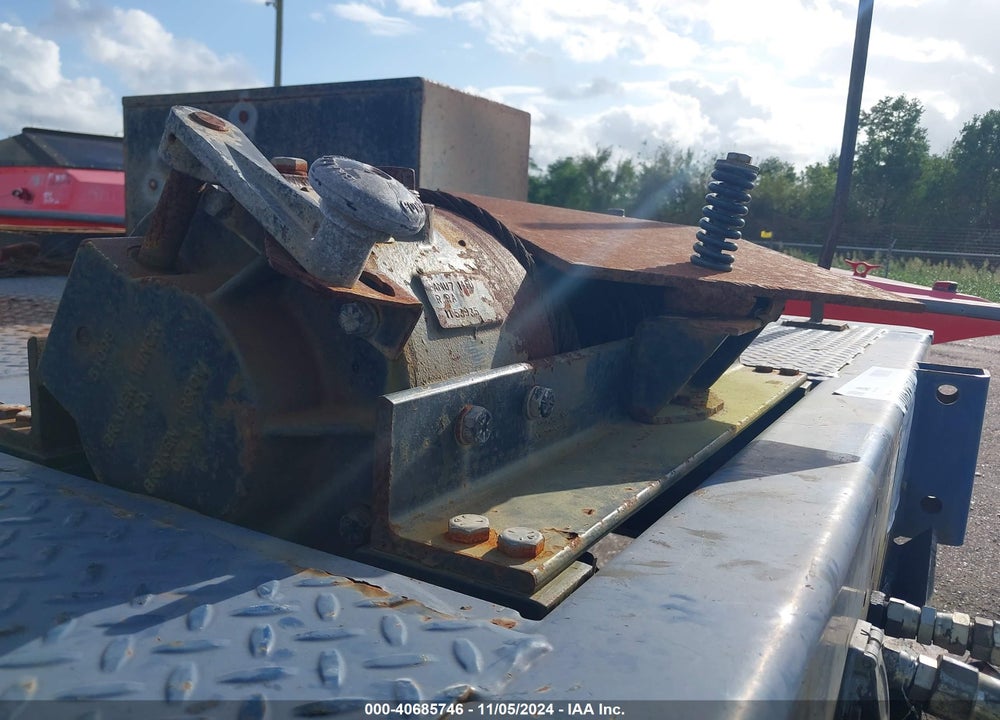 2011 LANDOLL CORP VIN: 1LH330UG6B1C18499