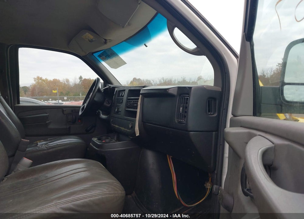 2008 GMC SAVANA CUTAWAY WORK VAN VIN: 1GDGG31CX81914133