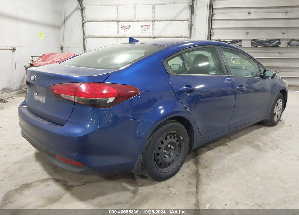 2017 KIA FORTE VIN: 3KPFK4A79HE031631