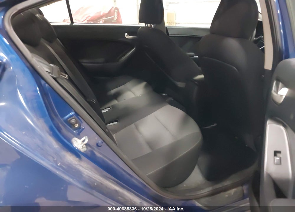 2017 KIA FORTE VIN: 3KPFK4A79HE031631