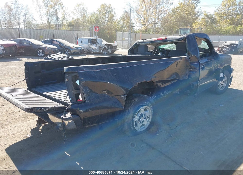 2004 CHEVROLET SILVERADO 1500 LS VIN: 1GCEC14T84E109421