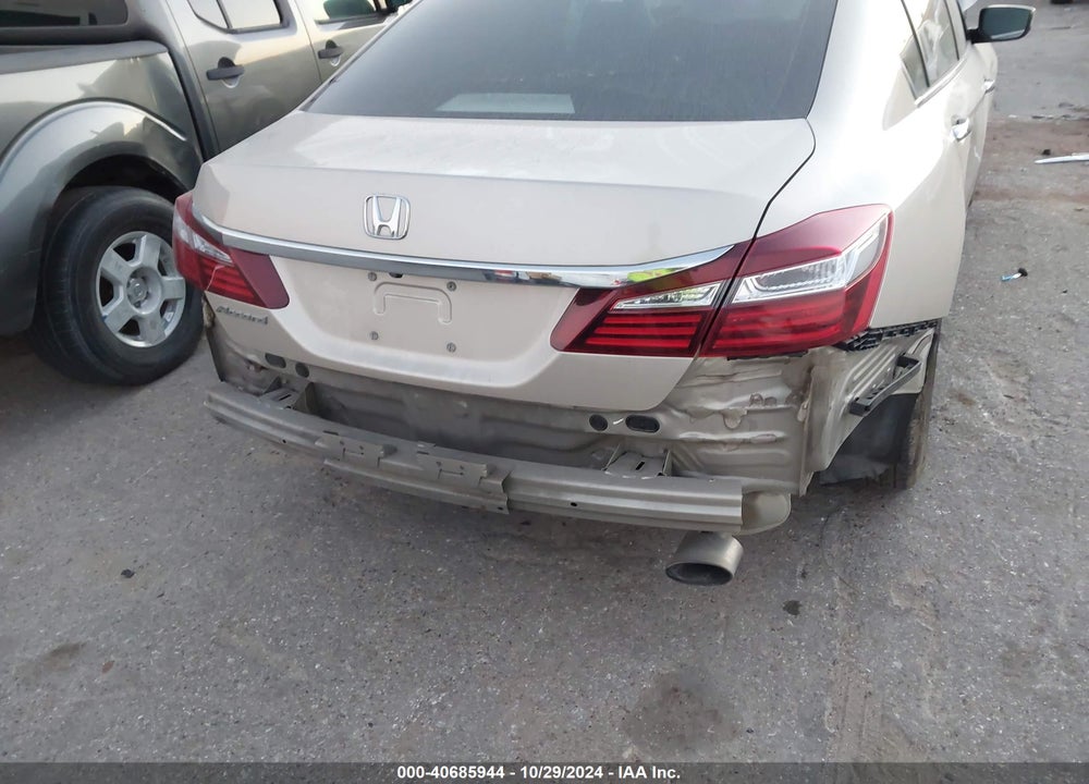 2016 HONDA ACCORD VIN: 1HGCR2F31GA095996