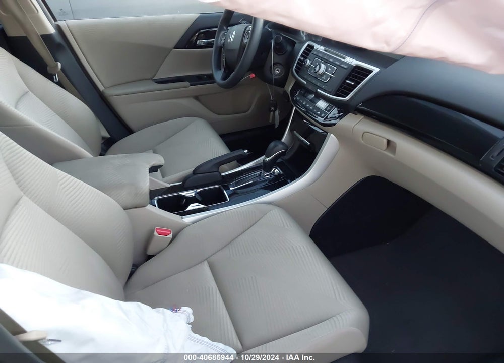 2016 HONDA ACCORD VIN: 1HGCR2F31GA095996