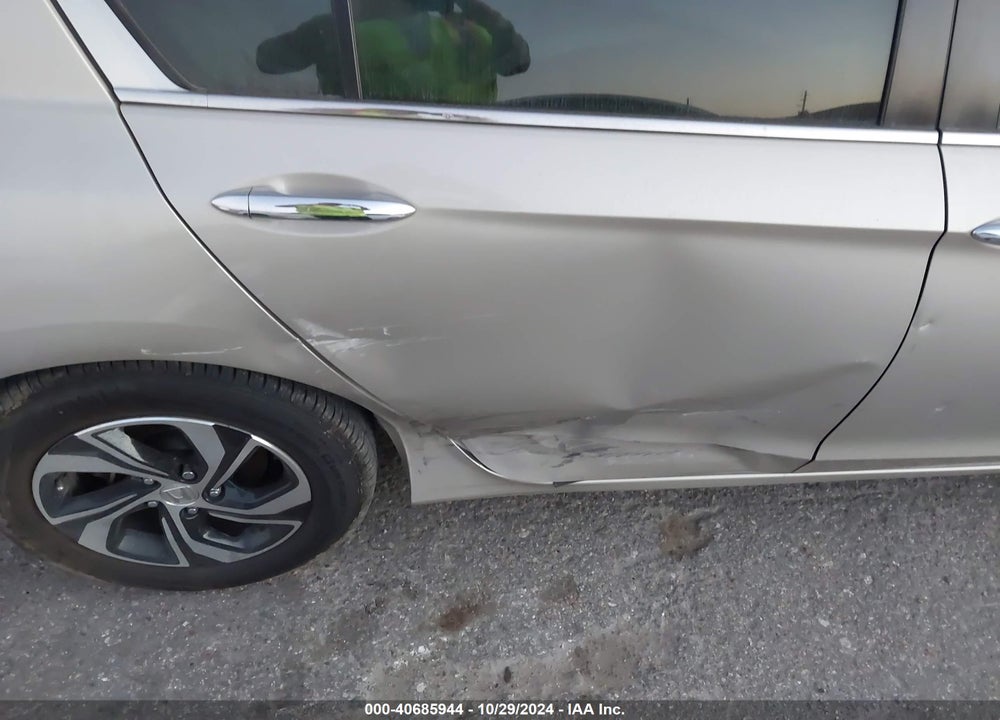2016 HONDA ACCORD VIN: 1HGCR2F31GA095996