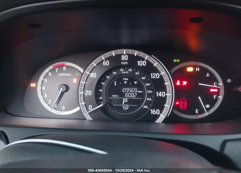 2016 HONDA ACCORD VIN: 1HGCR2F31GA095996