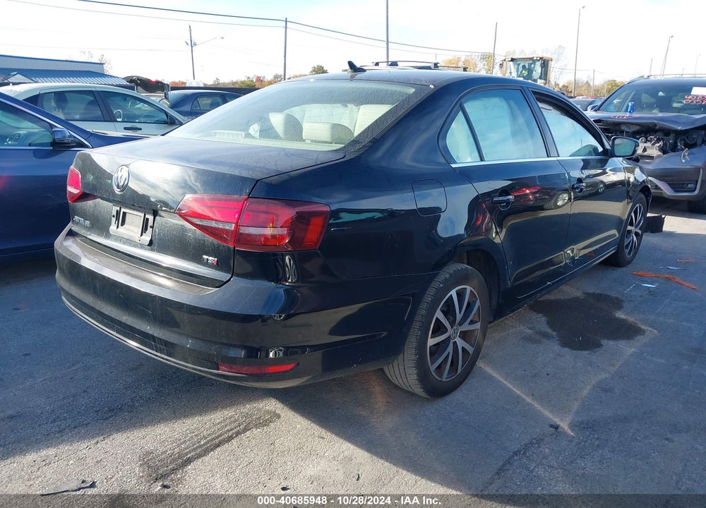 2017 VOLKSWAGEN JETTA 1.4T SE VIN: 3VWDB7AJ7HM315363