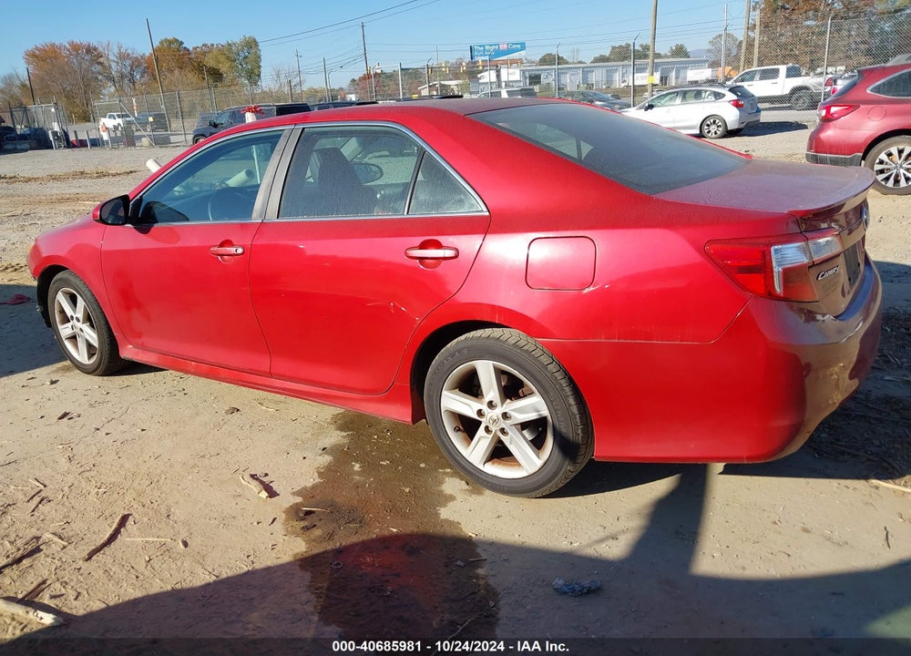 2013 TOYOTA CAMRY SE VIN: 4T1BF1FK6DU659443