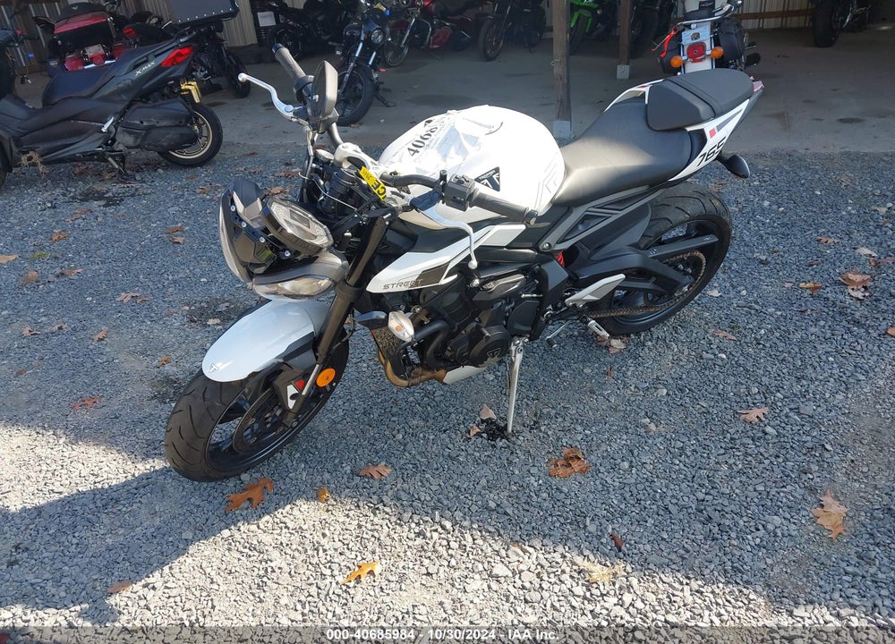 2024 TRIUMPH MOTORCYCLE STREET TRIPLE 765 R VIN: SMTA604S7RTBL1120