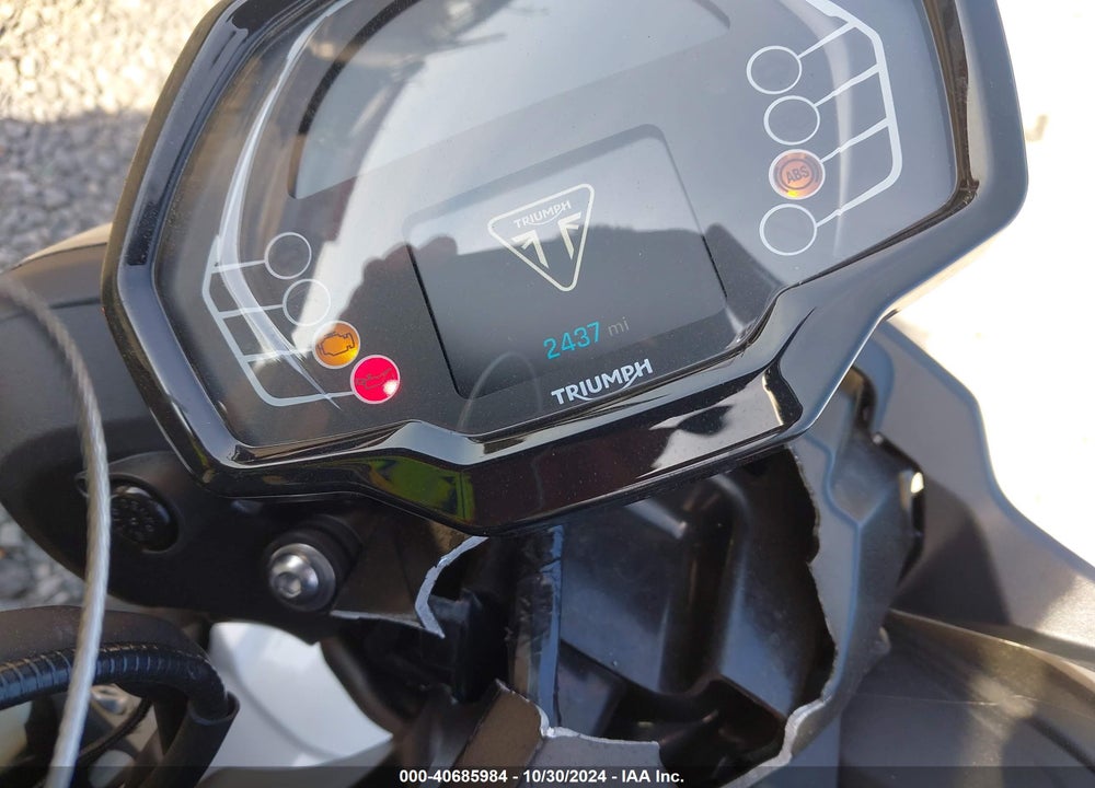 2024 TRIUMPH MOTORCYCLE STREET TRIPLE 765 R VIN: SMTA604S7RTBL1120
