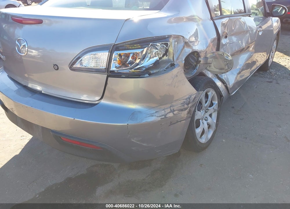 2011 MAZDA 3 I SPORT VIN: JM1BL1UG6B1459351