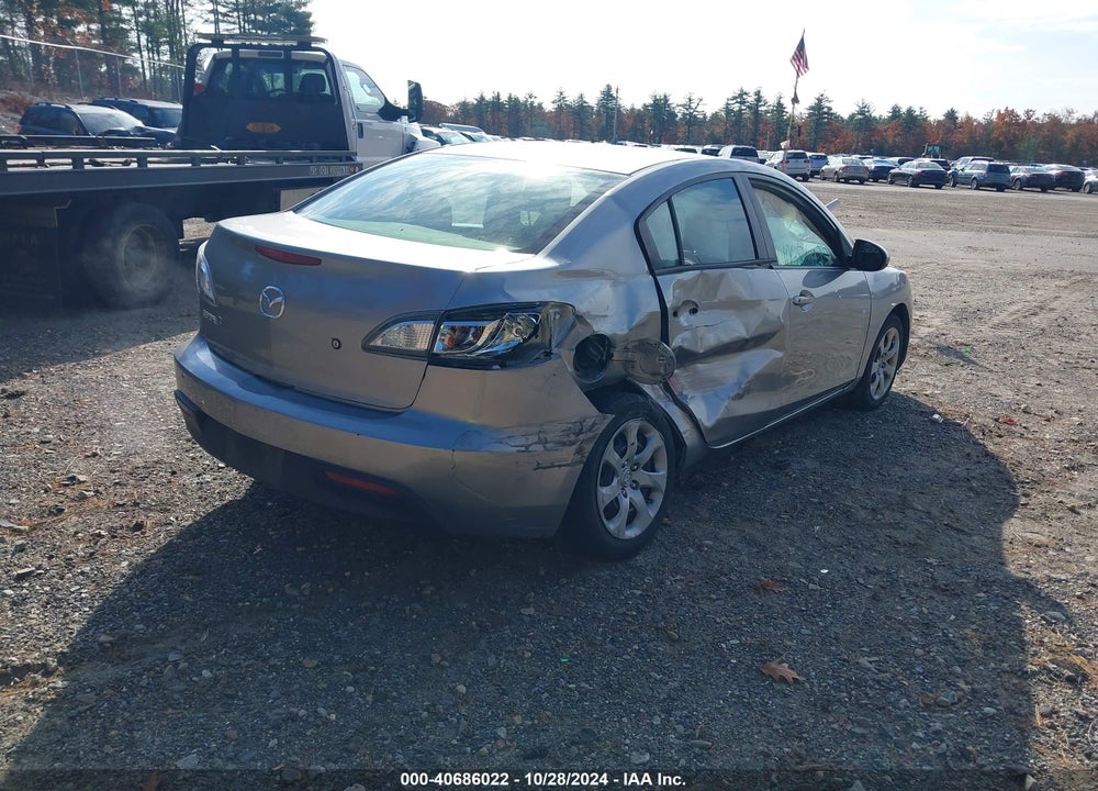 2011 MAZDA 3 I SPORT VIN: JM1BL1UG6B1459351