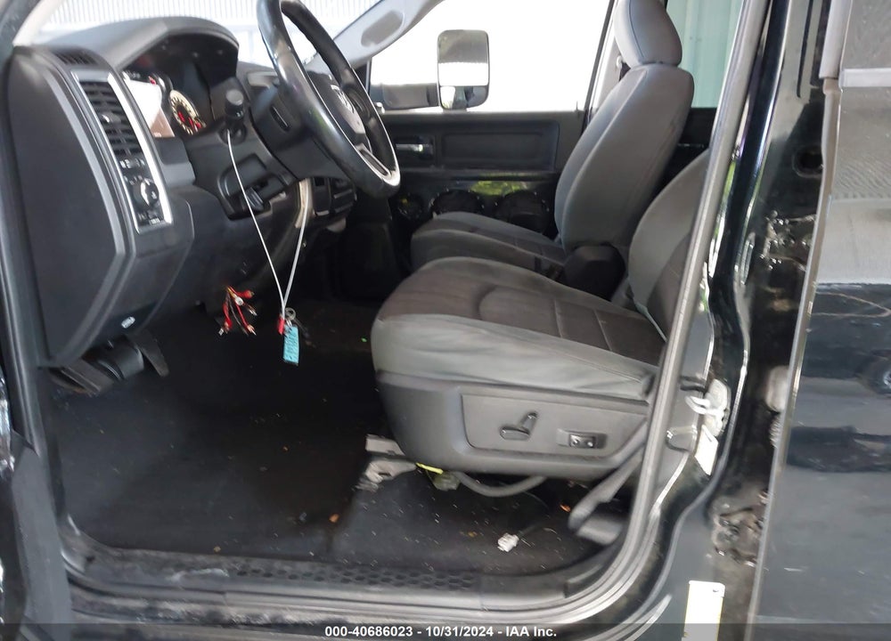 2013 RAM 1500 BIG HORN VIN: 1C6RR6GT5DS693956