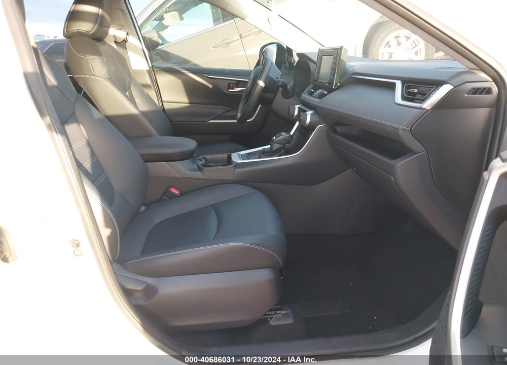 2020 TOYOTA RAV4 XLE PREMIUM VIN: JTMC1RFVXLD517529