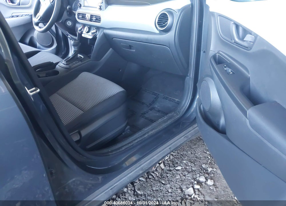 2021 HYUNDAI KONA SE VIN: KM8K12AA1MU658736