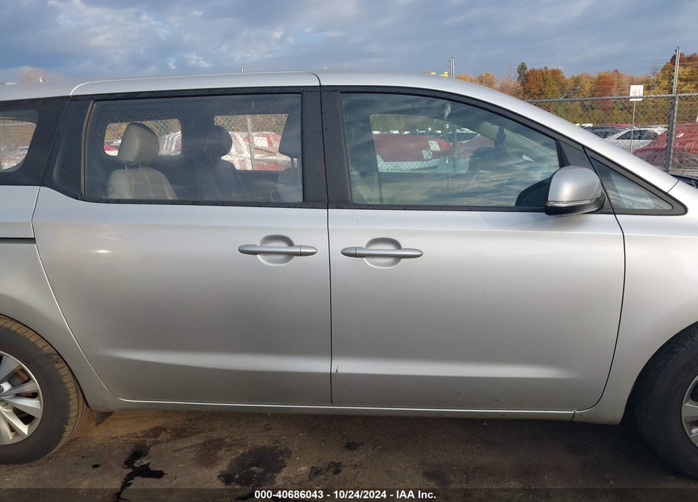 2017 KIA SEDONA L VIN: KNDMA5C16H6255843