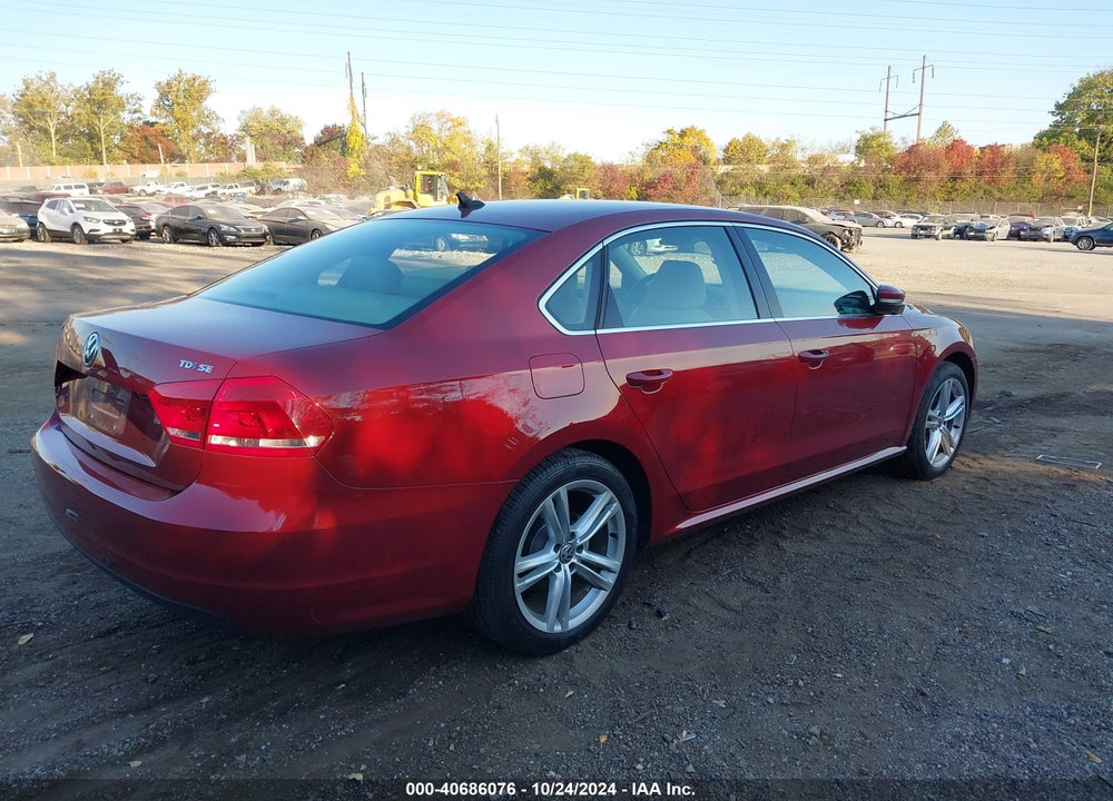 2015 VOLKSWAGEN PASSAT 2.0L TDI SE VIN: 1VWBV7A32FC064816