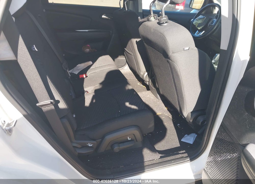 2018 DODGE JOURNEY SE VIN: 3C4PDCAB9JT529309