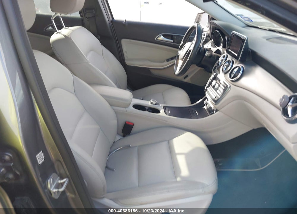 2015 MERCEDES-BENZ GLA 250 VIN: WDCTG4EBXFJ180093