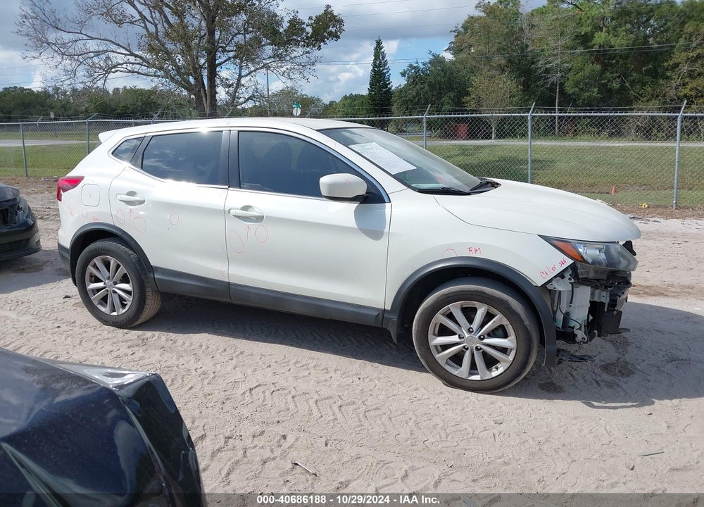 2017 NISSAN ROGUE SPORT S VIN: JN1BJ1CP9HW007237