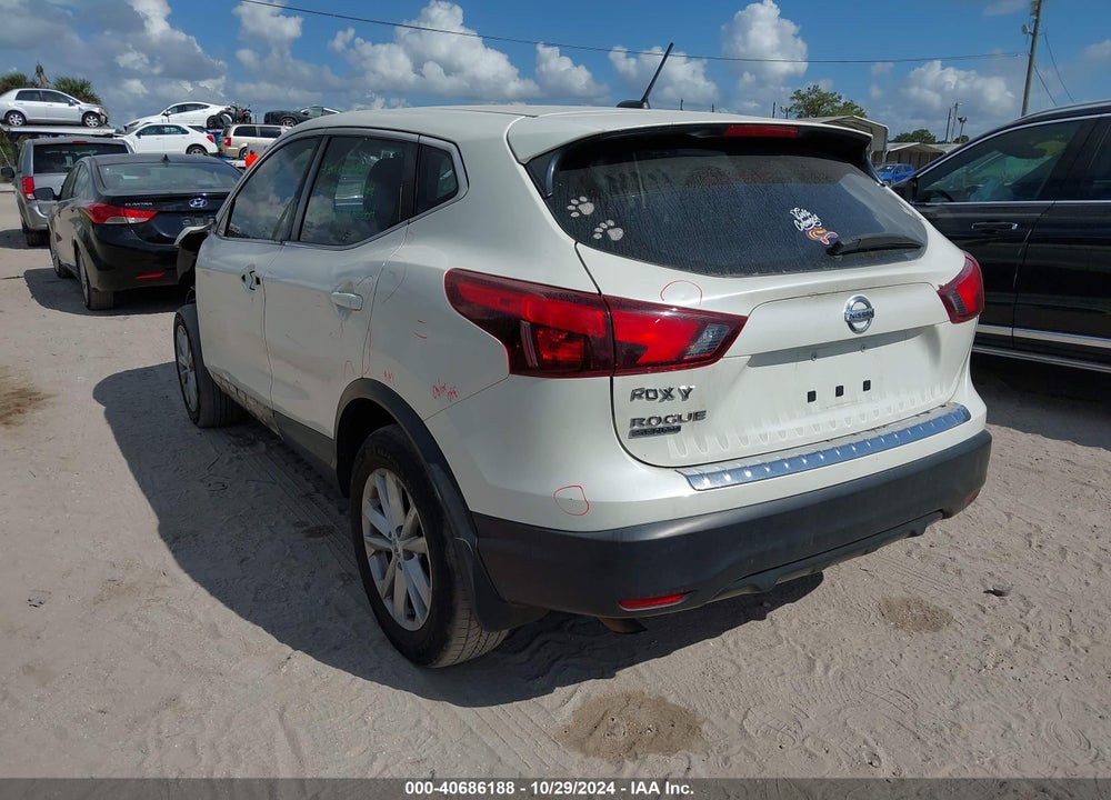 2017 NISSAN ROGUE SPORT S VIN: JN1BJ1CP9HW007237