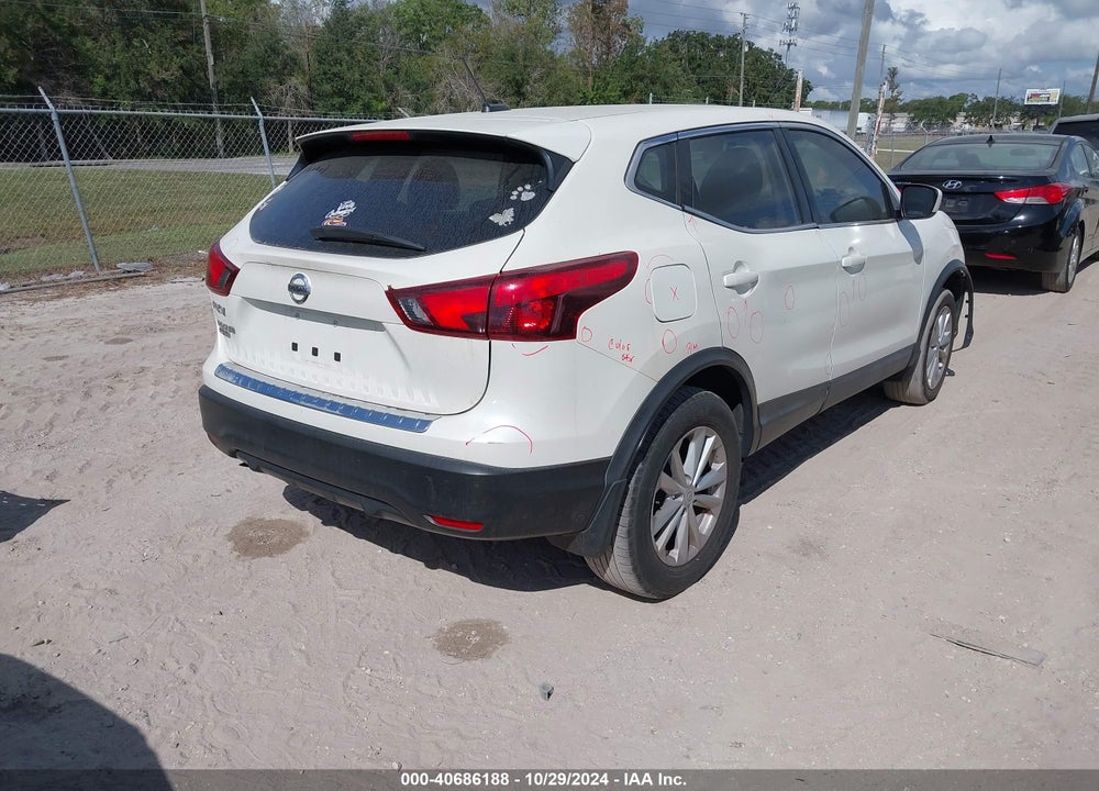 2017 NISSAN ROGUE SPORT S VIN: JN1BJ1CP9HW007237